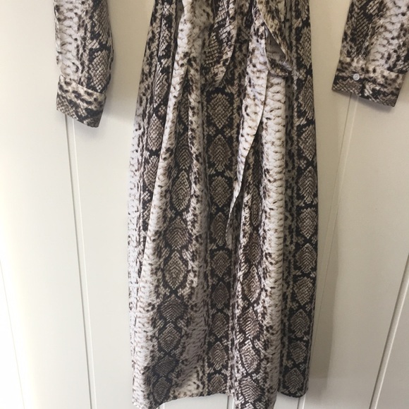Ladies maxi ,long sleeve,snake print dress by Japna  large - Picture 5 of 14